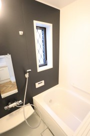 バスルームも新品交換しました♪