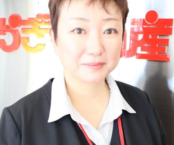 売買事業部　営業事務 足立　信子