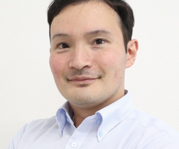 売買事業部　課長 須藤　健蔵