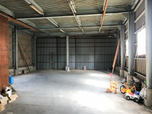 広川町広　倉庫付き住居