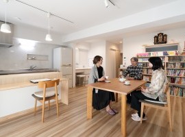 マンションで叶えた、 家じゅうに自然光が届く住空間