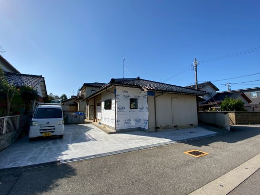 富山市向新庄平屋