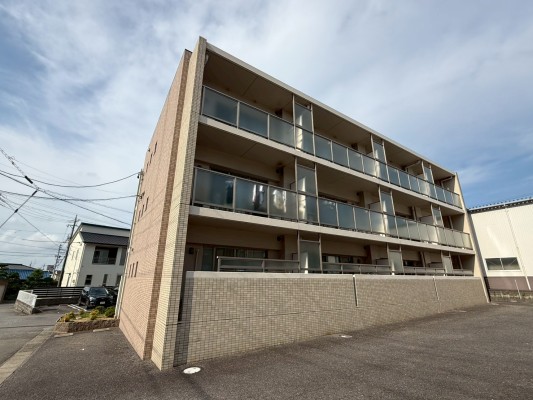 【一棟売りアパート　表面利回り7.】メイプル青山　A棟・B等