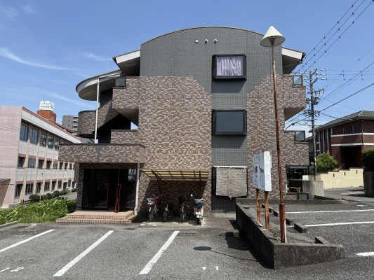 【一棟売り　表面利回り６．８３％】ガウディ白山