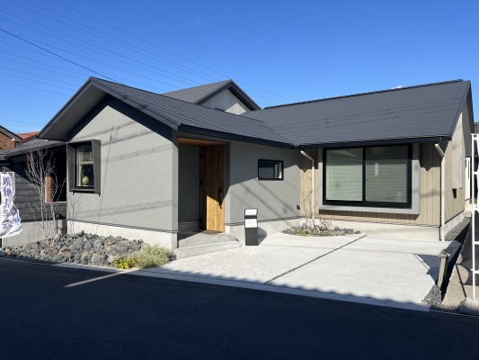 半田市山代町平屋